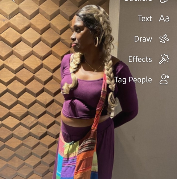 Meet your Posher, Malcaretta - Picture 1 of 1